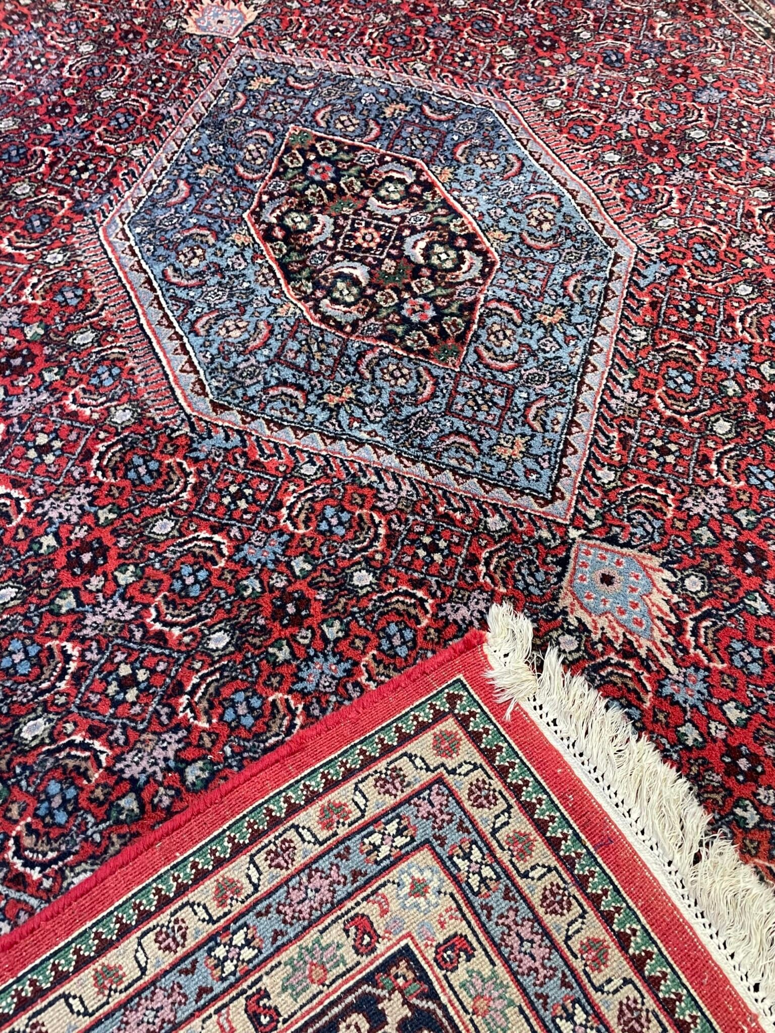 A Very Good Large Bidjar Rug. - Image 2