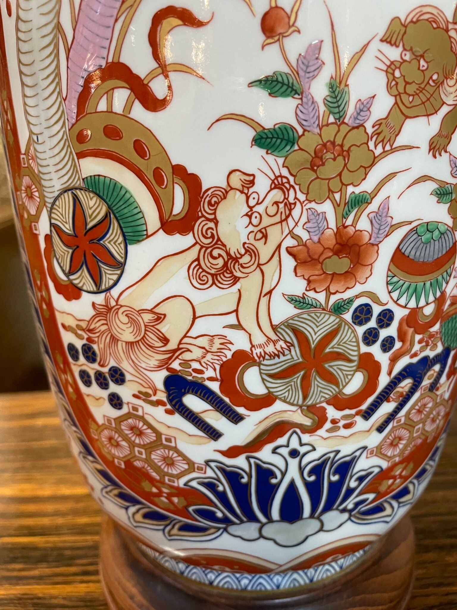 Vintage Japanese Ceramic Imari Style Table Lamp. - Image 4