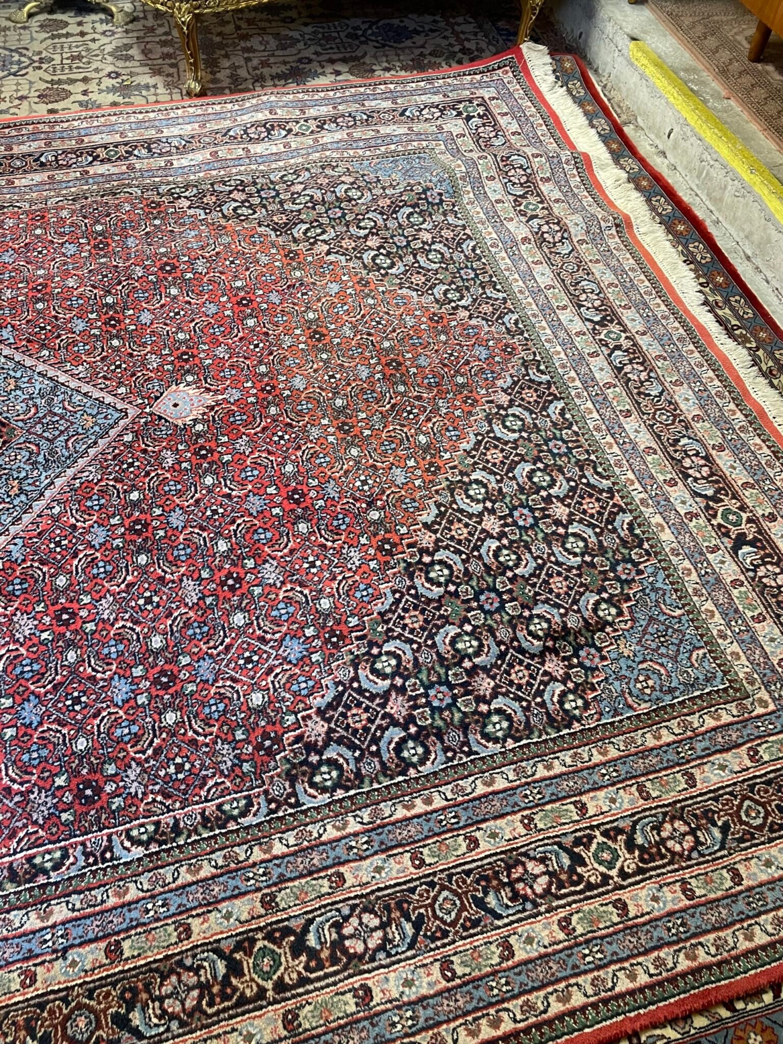 A Very Good Large Bidjar Rug. - Image 3