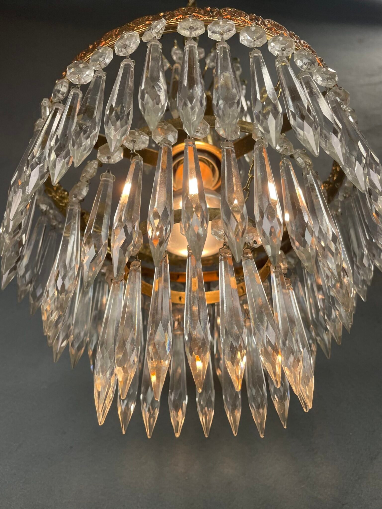 Fabulous Waterfall French Vintage Chandelier. - Image 4