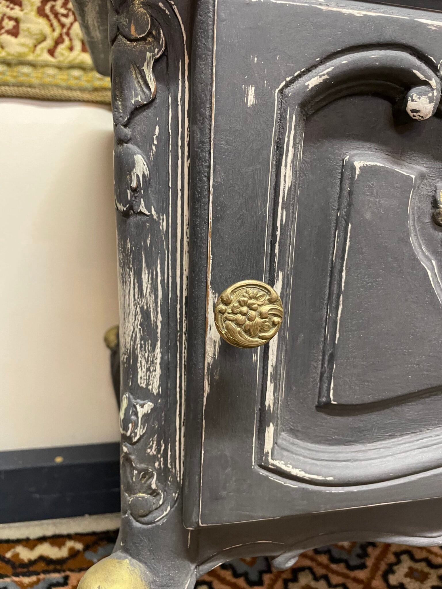 Very Nice Pair of Vintage Nightstands / Bedside Lockers. - Image 7