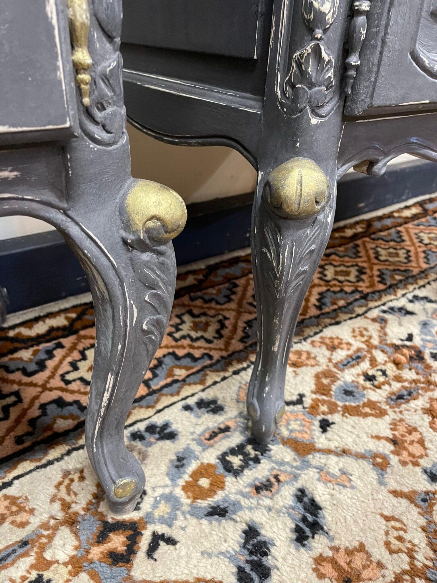 Very Nice Pair of Vintage Nightstands / Bedside Lockers. - Image 6