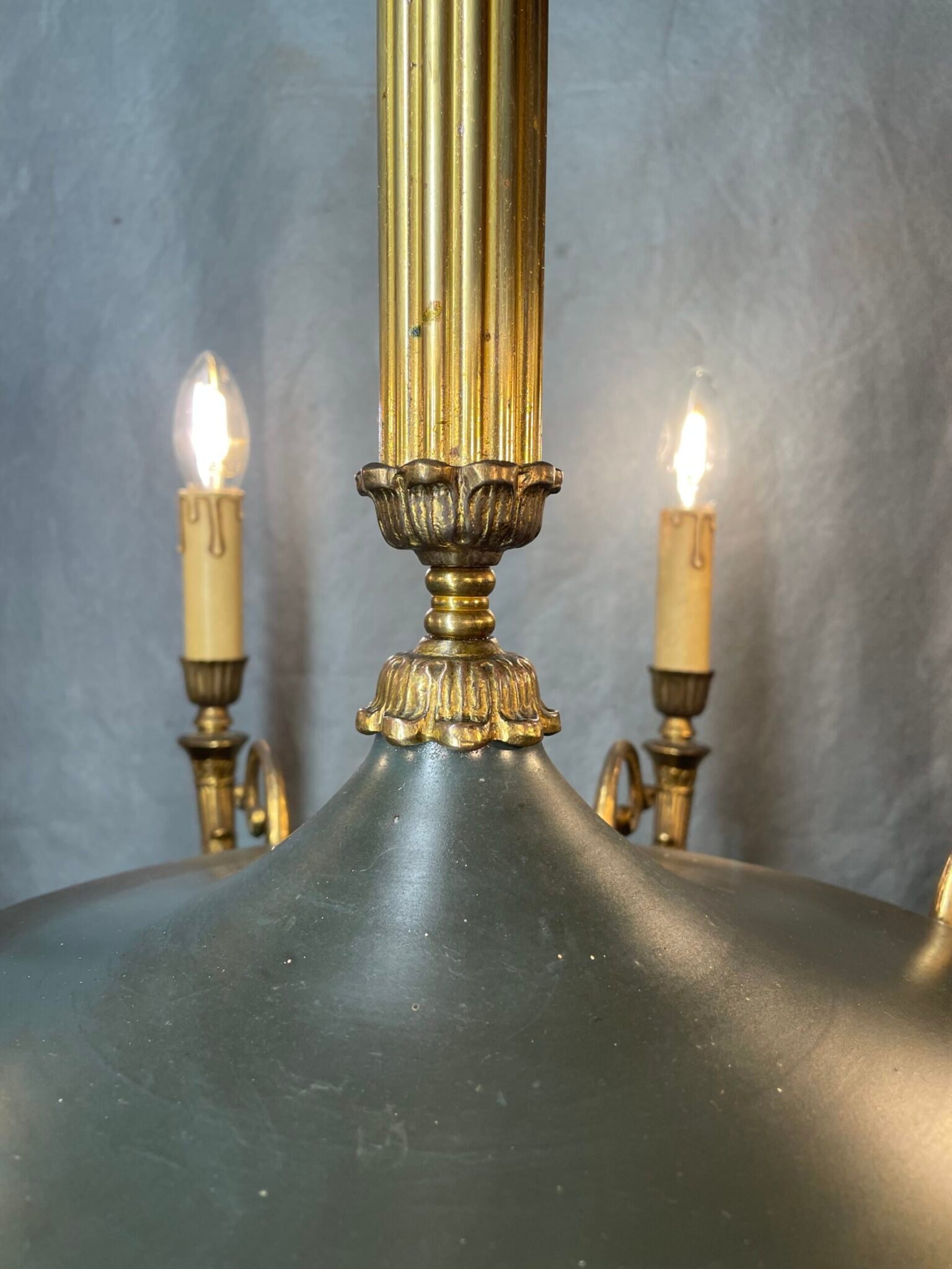 Empire Style Brass and Royal Green Chandelier – 8 Branches - Image 5