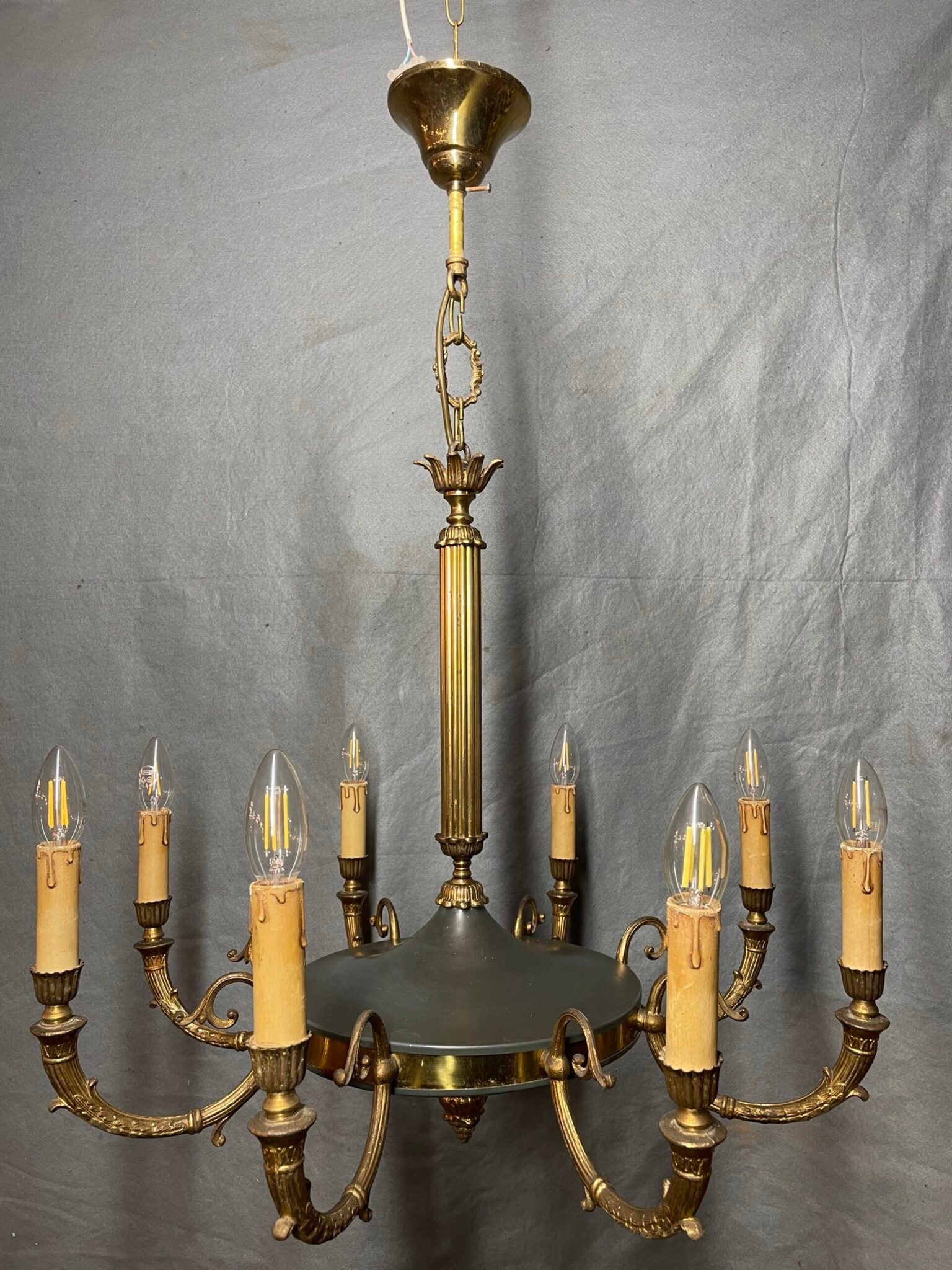 Empire Style Brass and Royal Green Chandelier – 8 Branches - Image 10