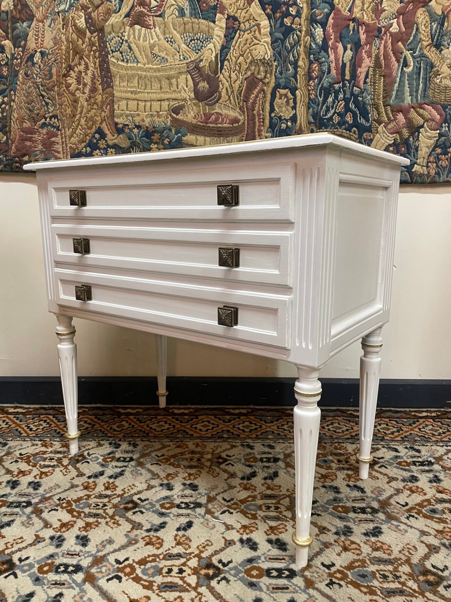 Elegant Swedish Style Chest of Drawers with Brass Details - Image 2