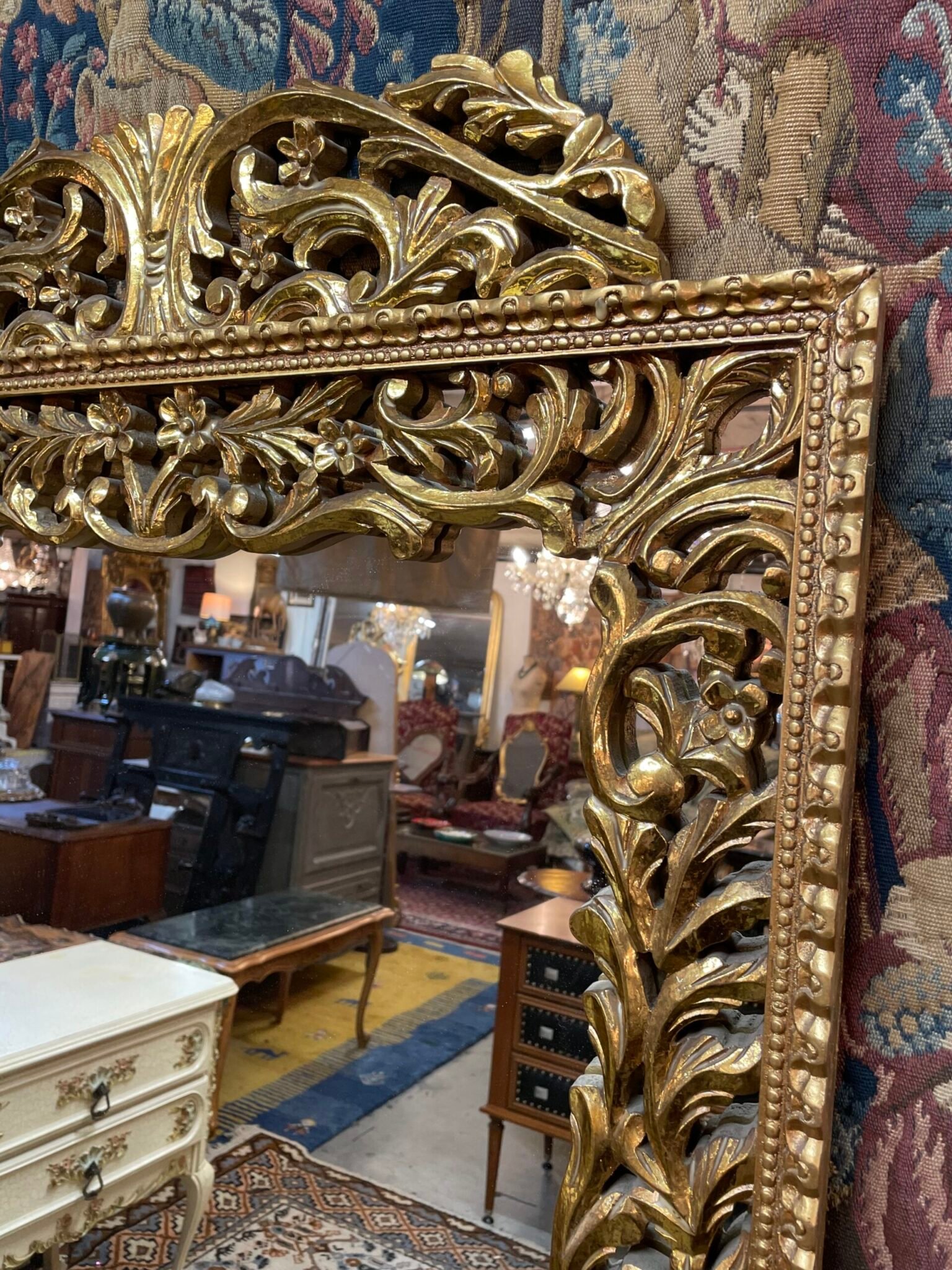 Beautifully Carved Giltwood Freestanding Mirror - Image 3