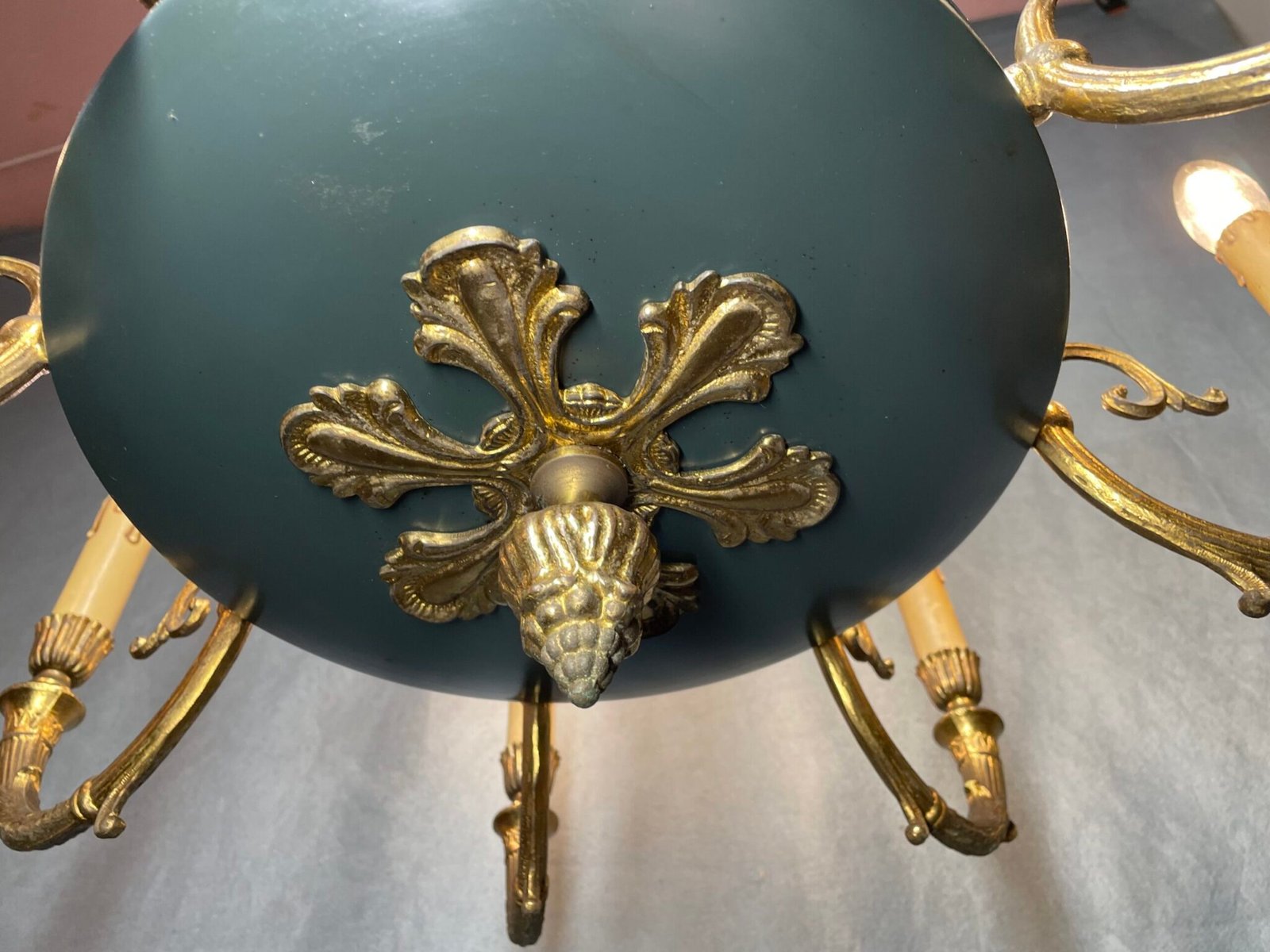 Empire Style Brass and Royal Green Chandelier – 8 Branches - Image 8