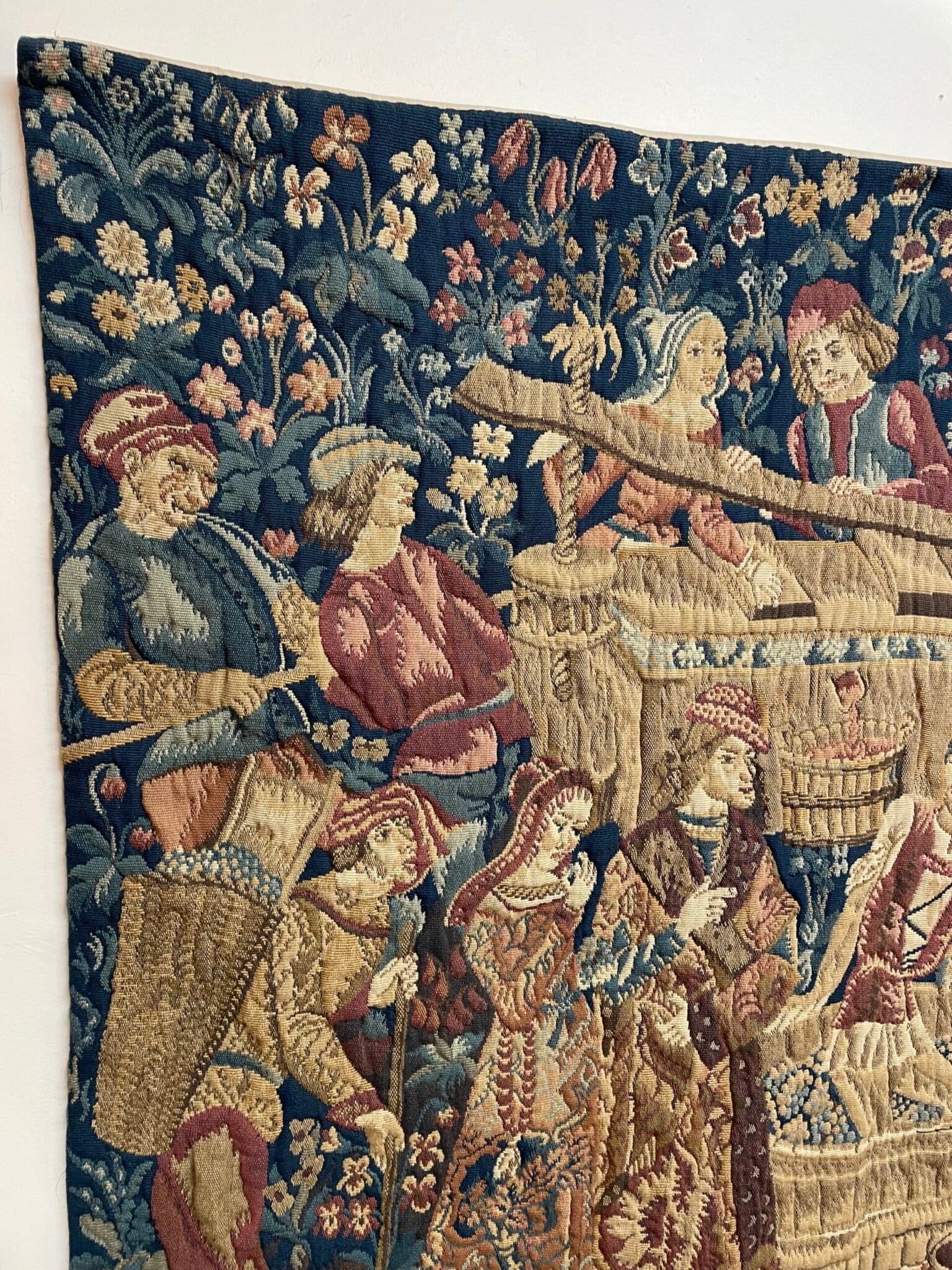 Large 20th Century French Aubusson Style Tapestry , Les Vendanges - Image 2