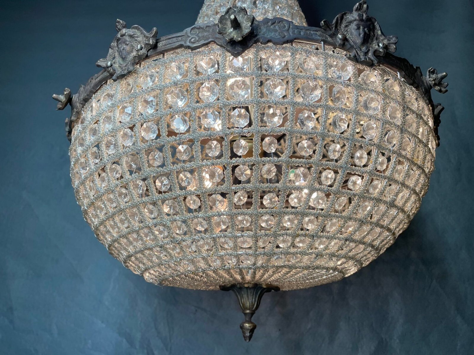 Beautiful Large French Style Basket Chandelier. - Image 5