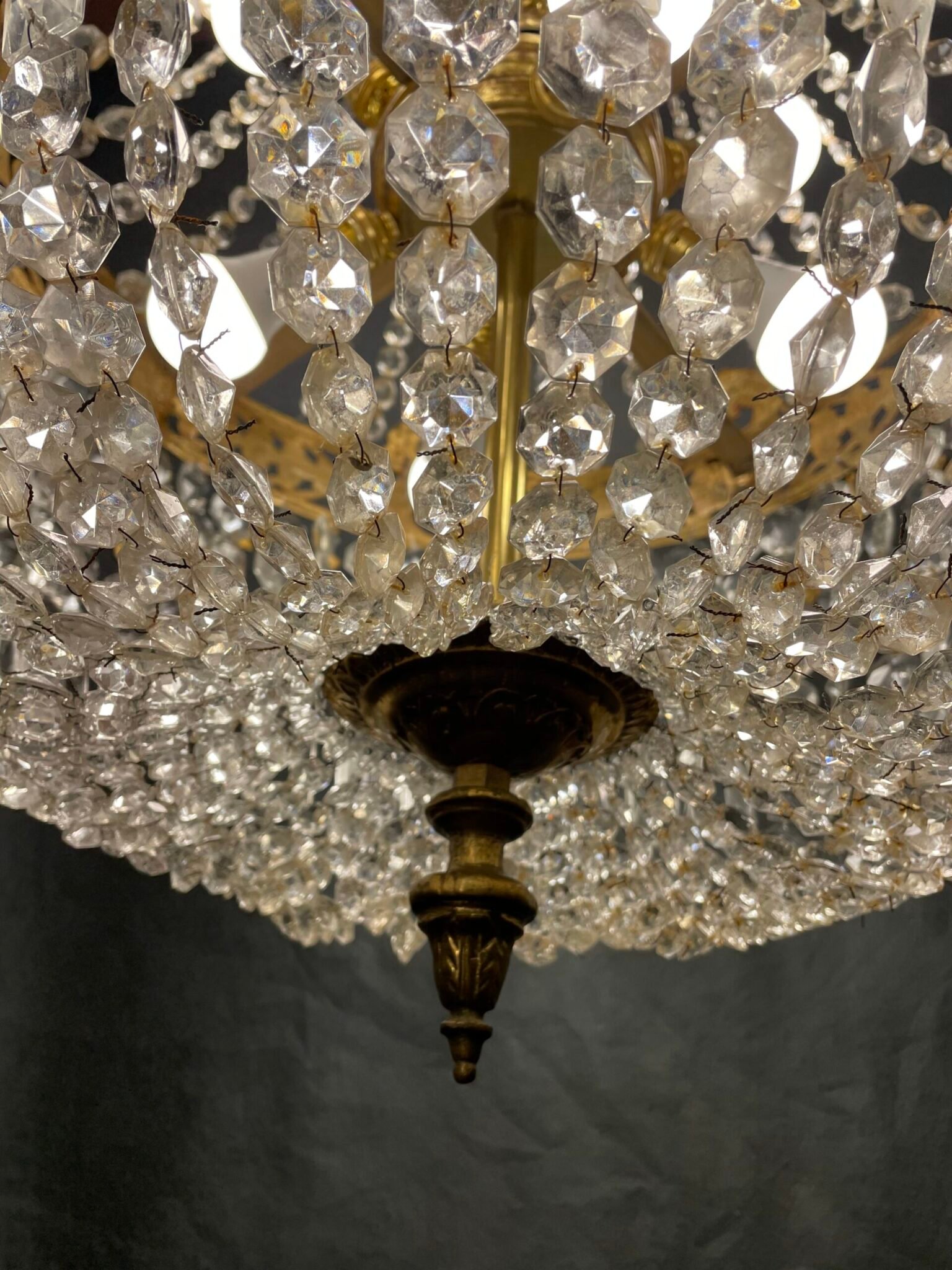 Elegant 20th Century French Empire Style “Sac du Pearl” Chandelier - Image 7
