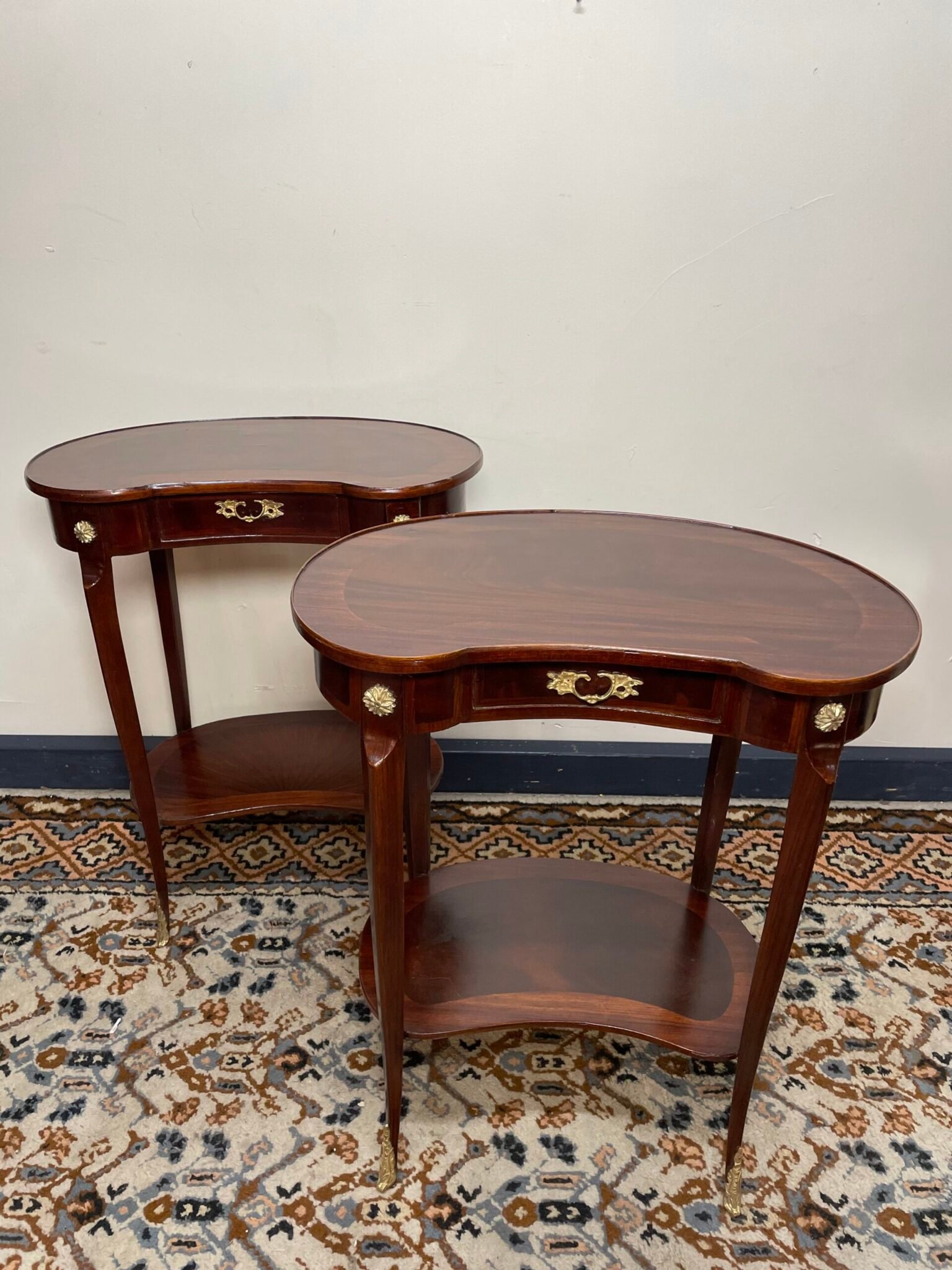 A Lovely Kidney Shape Mahogany Veneer Nightstands / Bedside Lockers. - Image 2