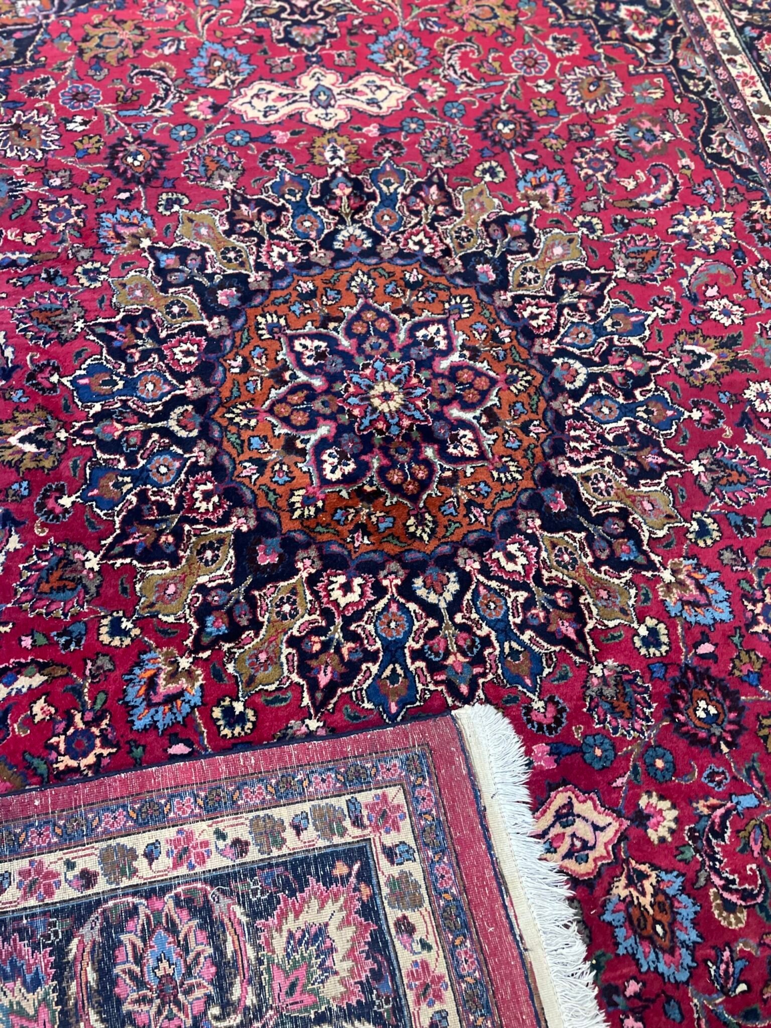 Large Iranian Kashan Hand-Knotted Rug - Image 3