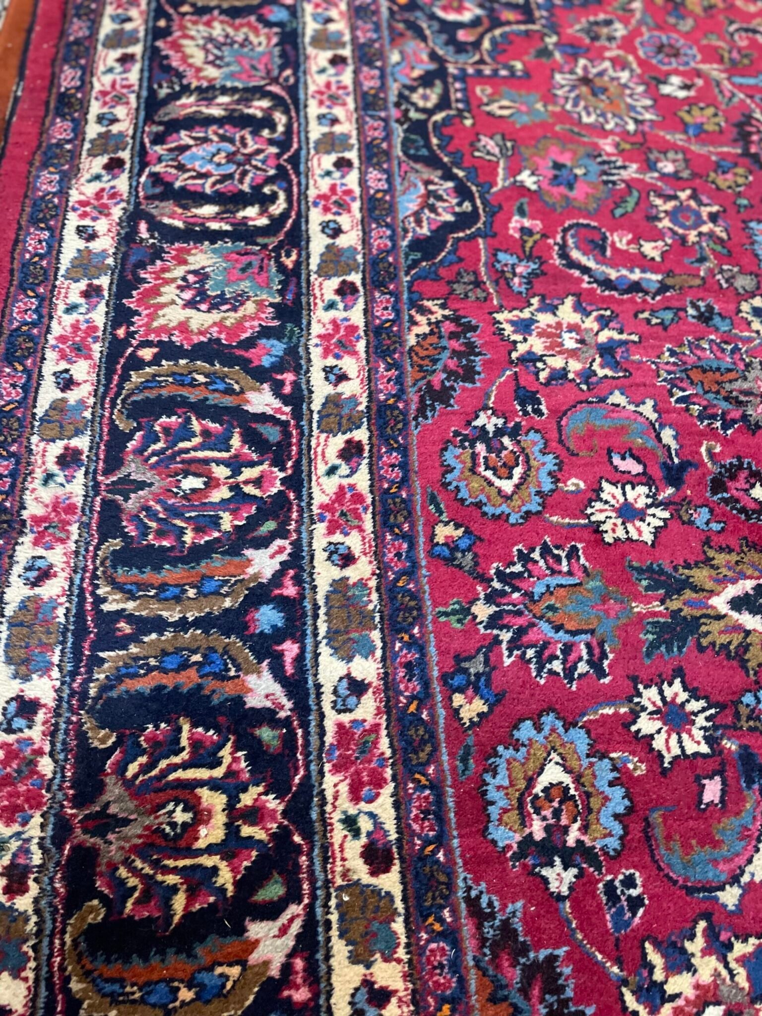 Large Iranian Kashan Hand-Knotted Rug - Image 4