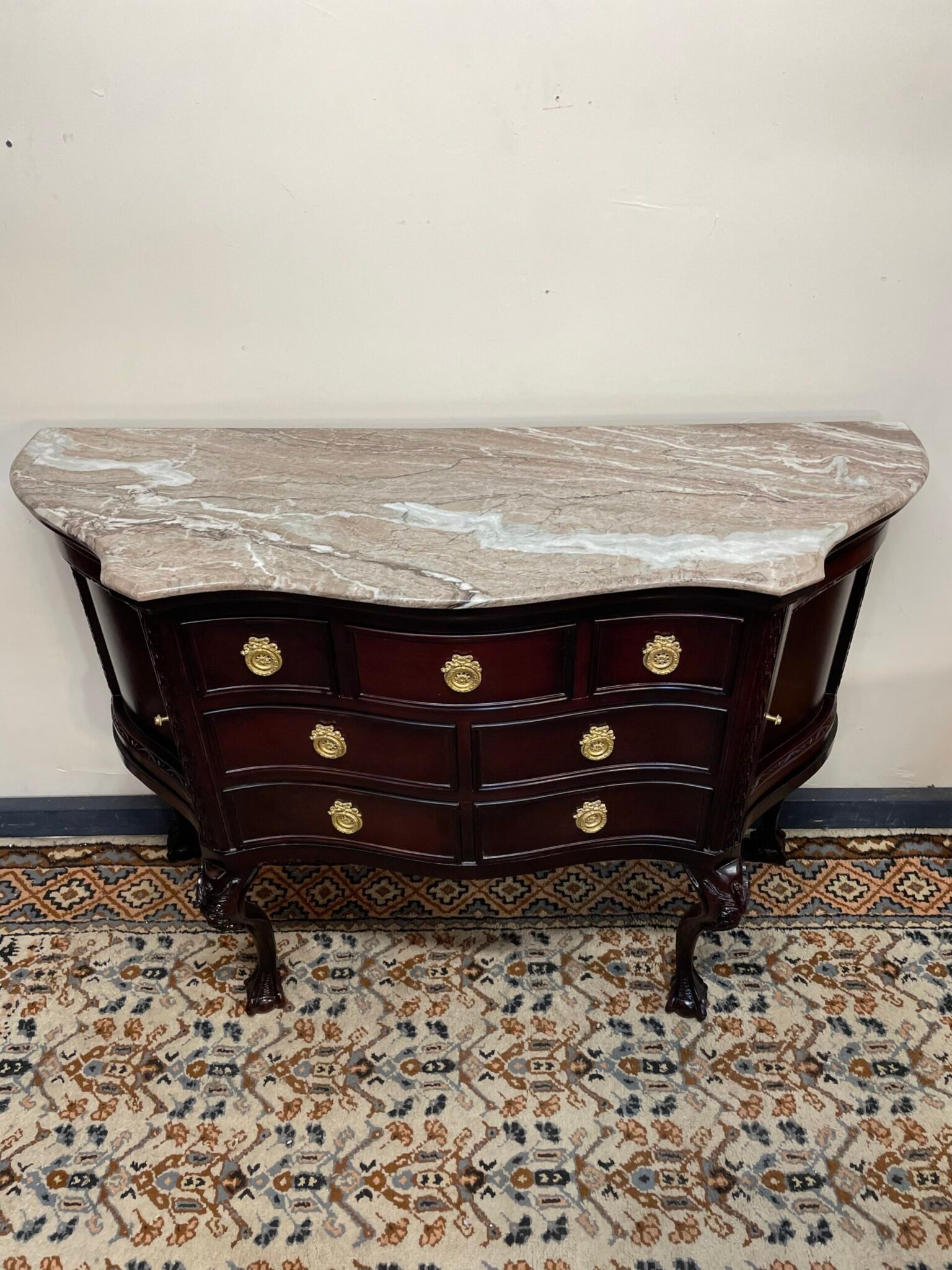 Elegant Chippendale Revival Mahogany Sideboard - Image 7