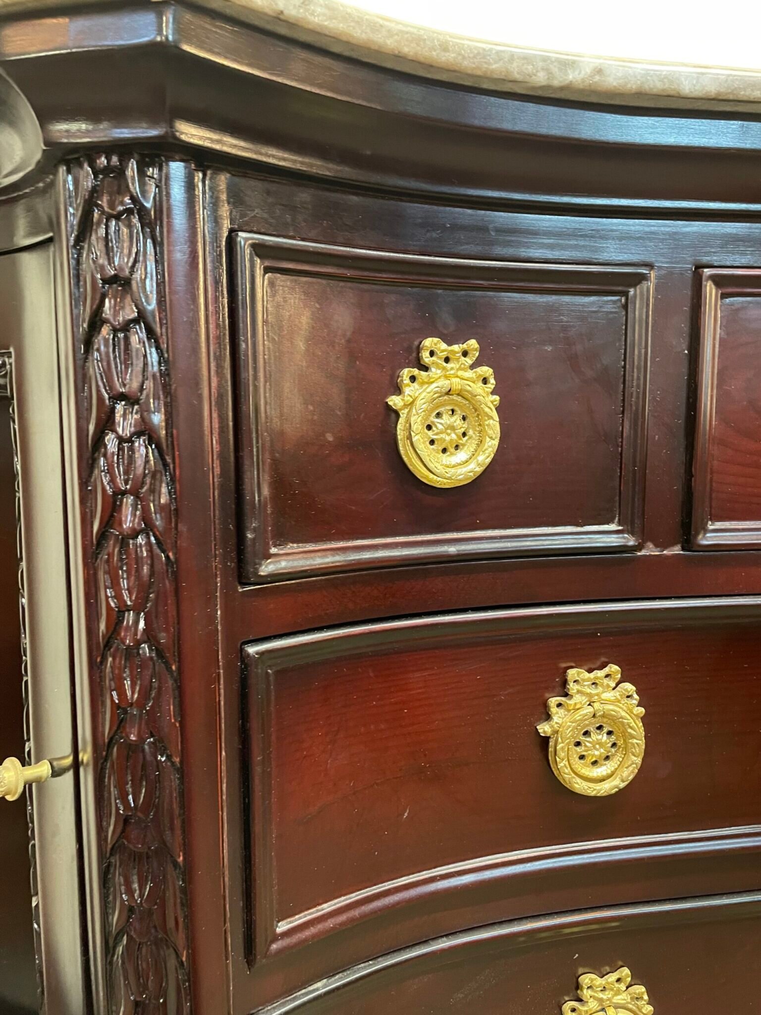 Elegant Chippendale Revival Mahogany Sideboard - Image 2