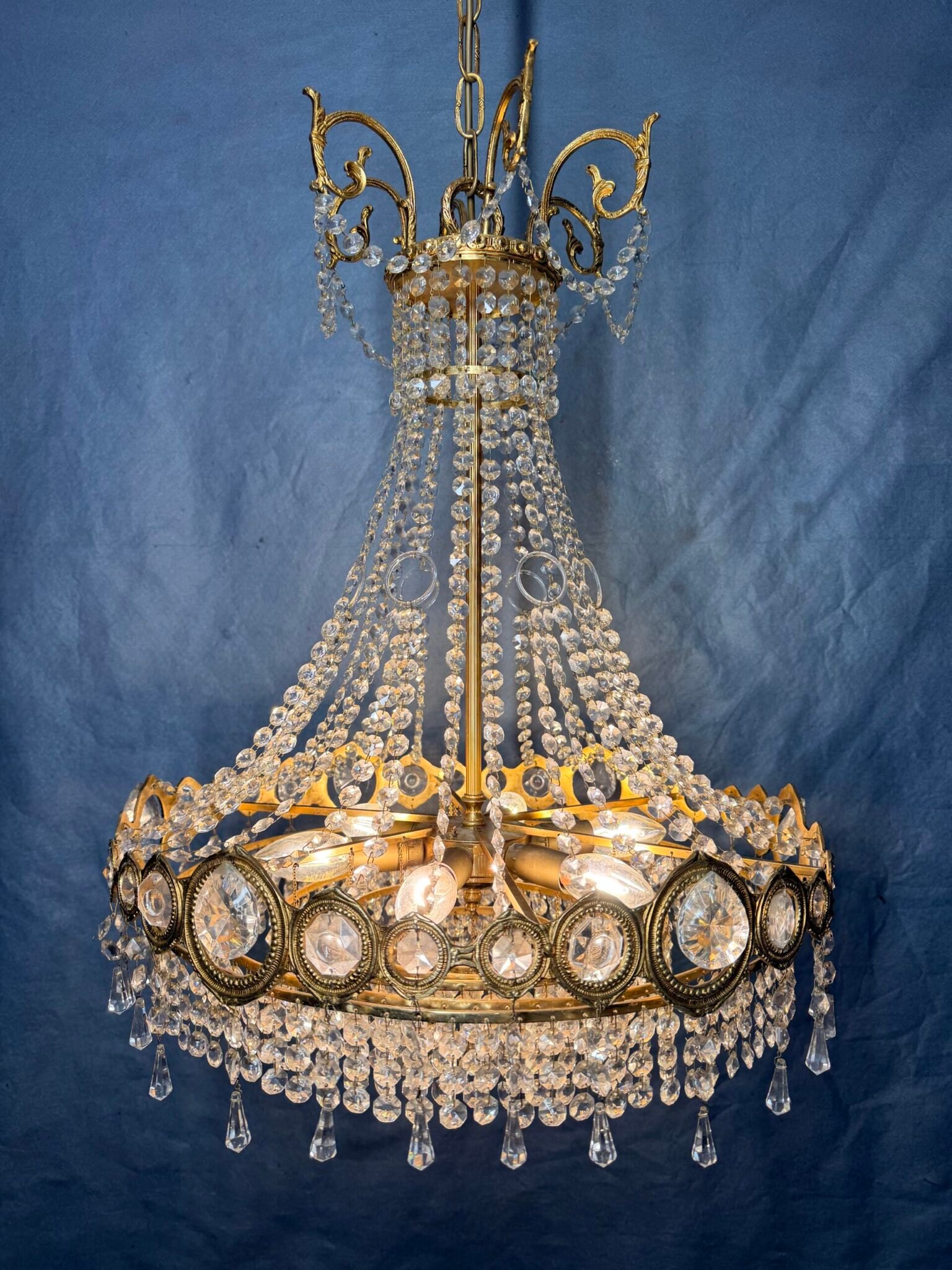 French 1960s Cascading Brass and Crystal Chandelier - Image 9