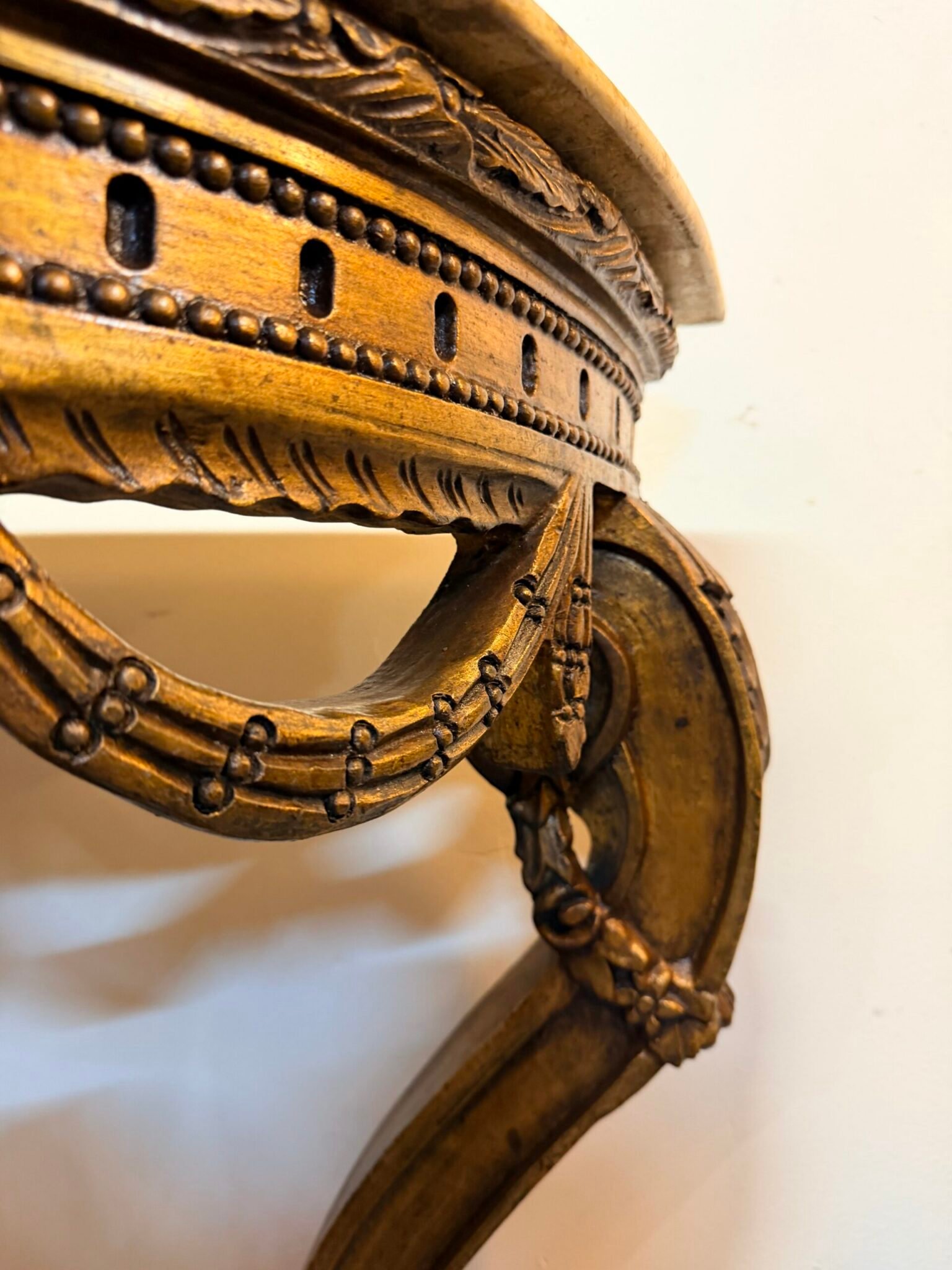 20th Century Giltwood Demilune Console Table with Shaped Marble Top - Image 5