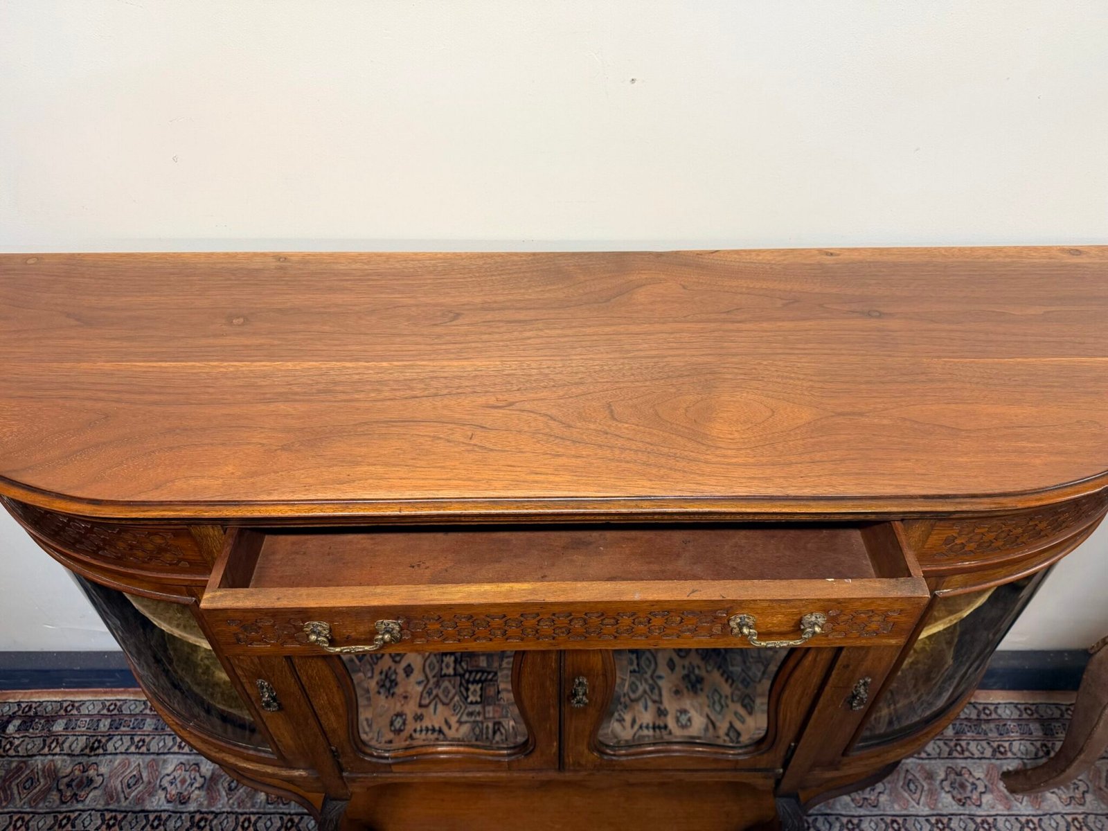 Early 20th Century Bow Front Walnut Display Cabinet with Beveled Glass Doors - Image 6