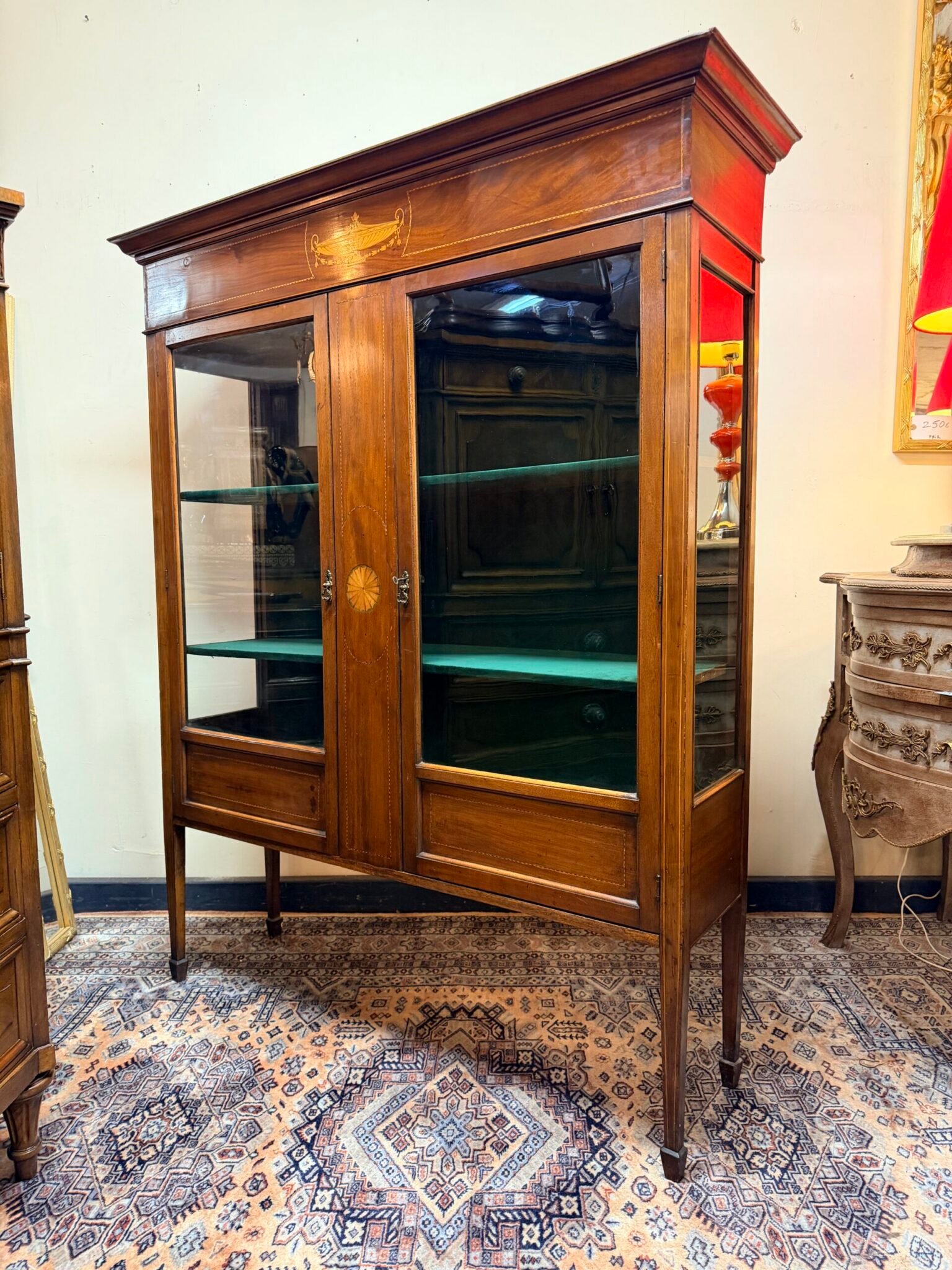 Elegant Sheraton Style 19th Century Display Cabinet - Image 6
