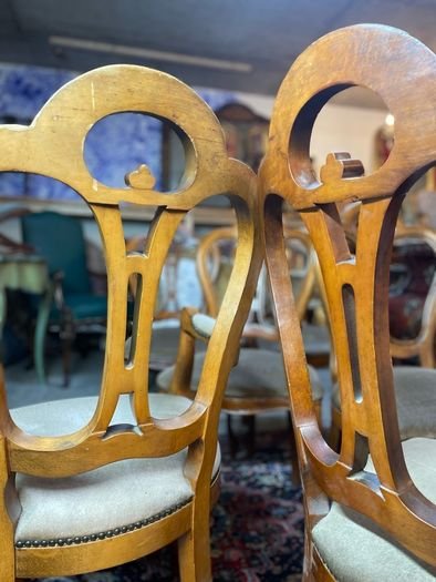 A Fabulous Set of 6 Walnut Veneer Vintage Italian Dining Chairs. - Image 7