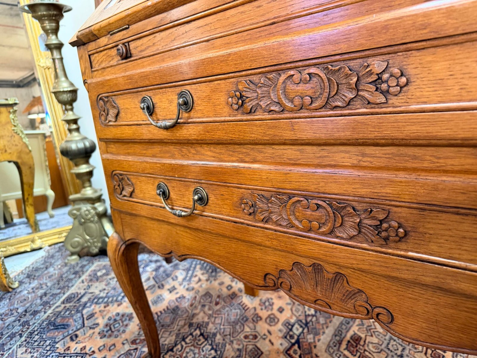 Elegant Vintage Oak Ladies Writing Bureau or Desk - Image 5