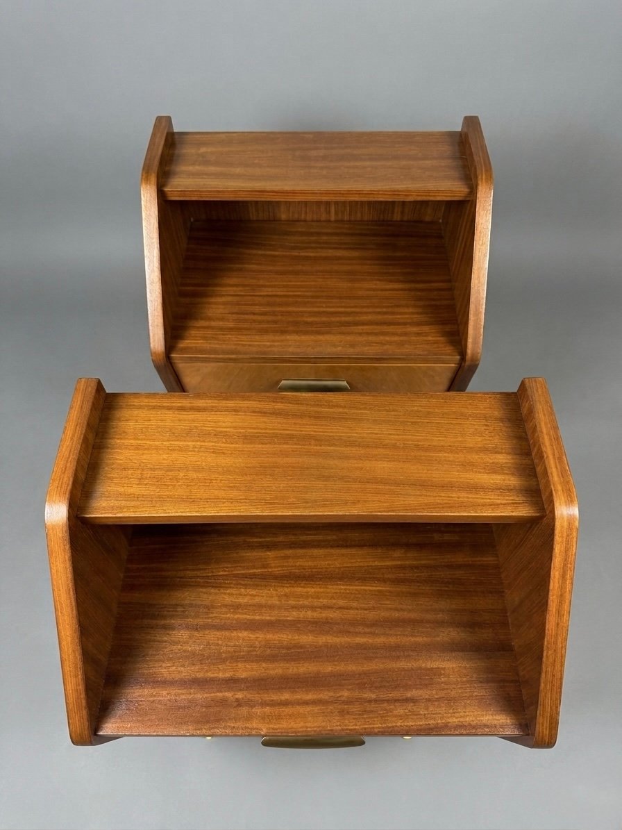 Stunning 1950s Italian Mid Century Nightstands - Image 3