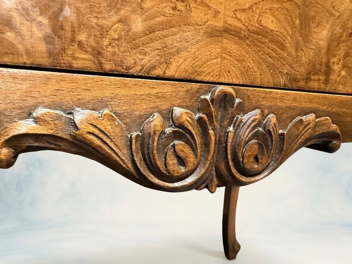 Elegant Early 20th Century French Commode - Image 5