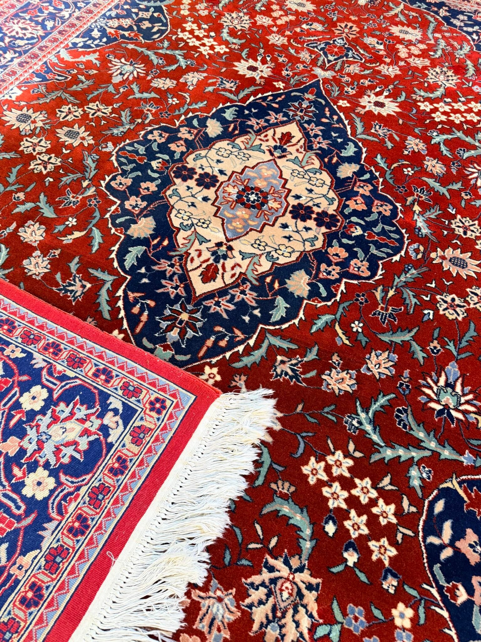 Exquisite Vintage Keshan Persian Hand Knotted Rug - Image 3