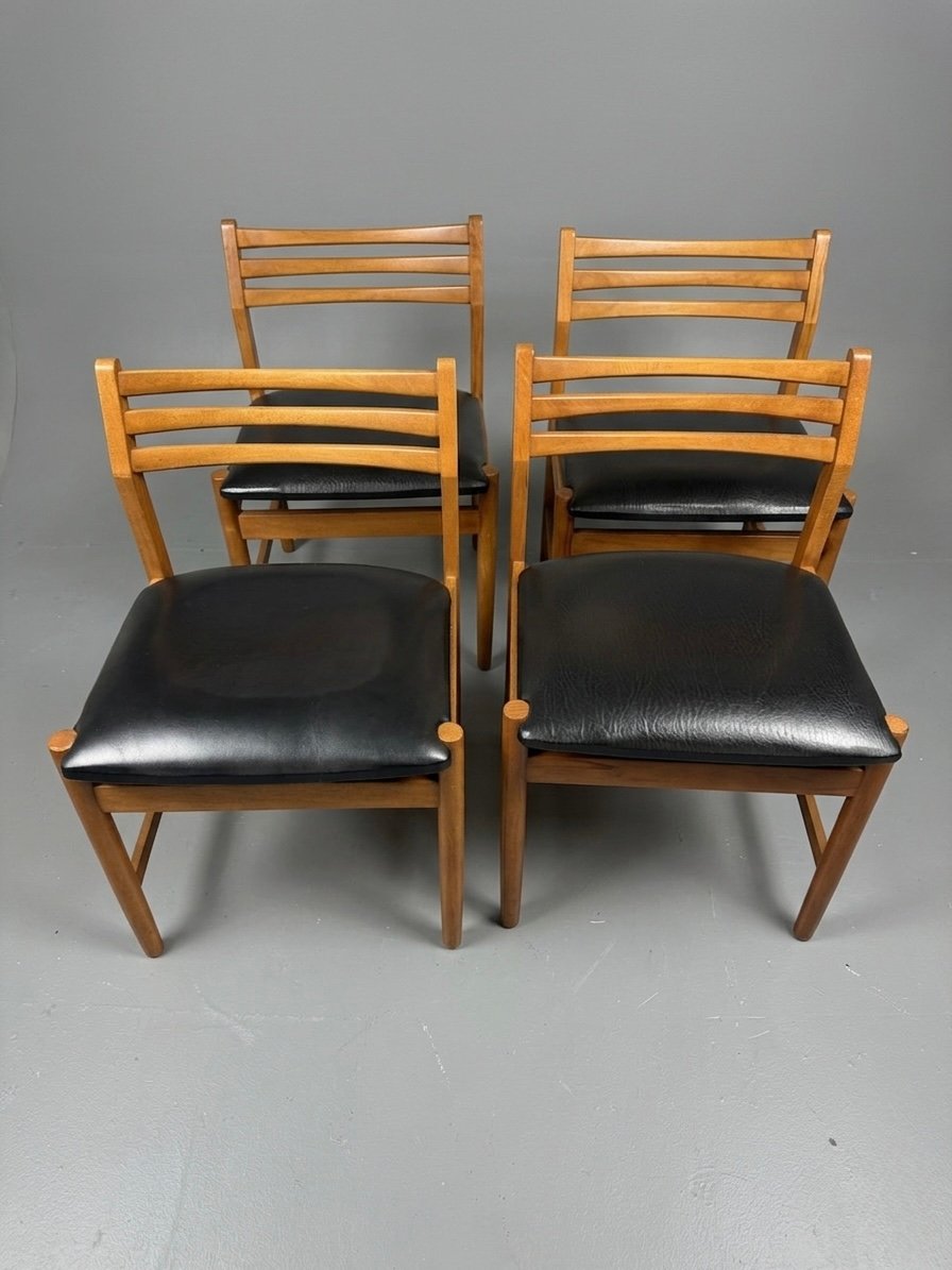 Set of Four Mid Century Dining Chairs - Image 5