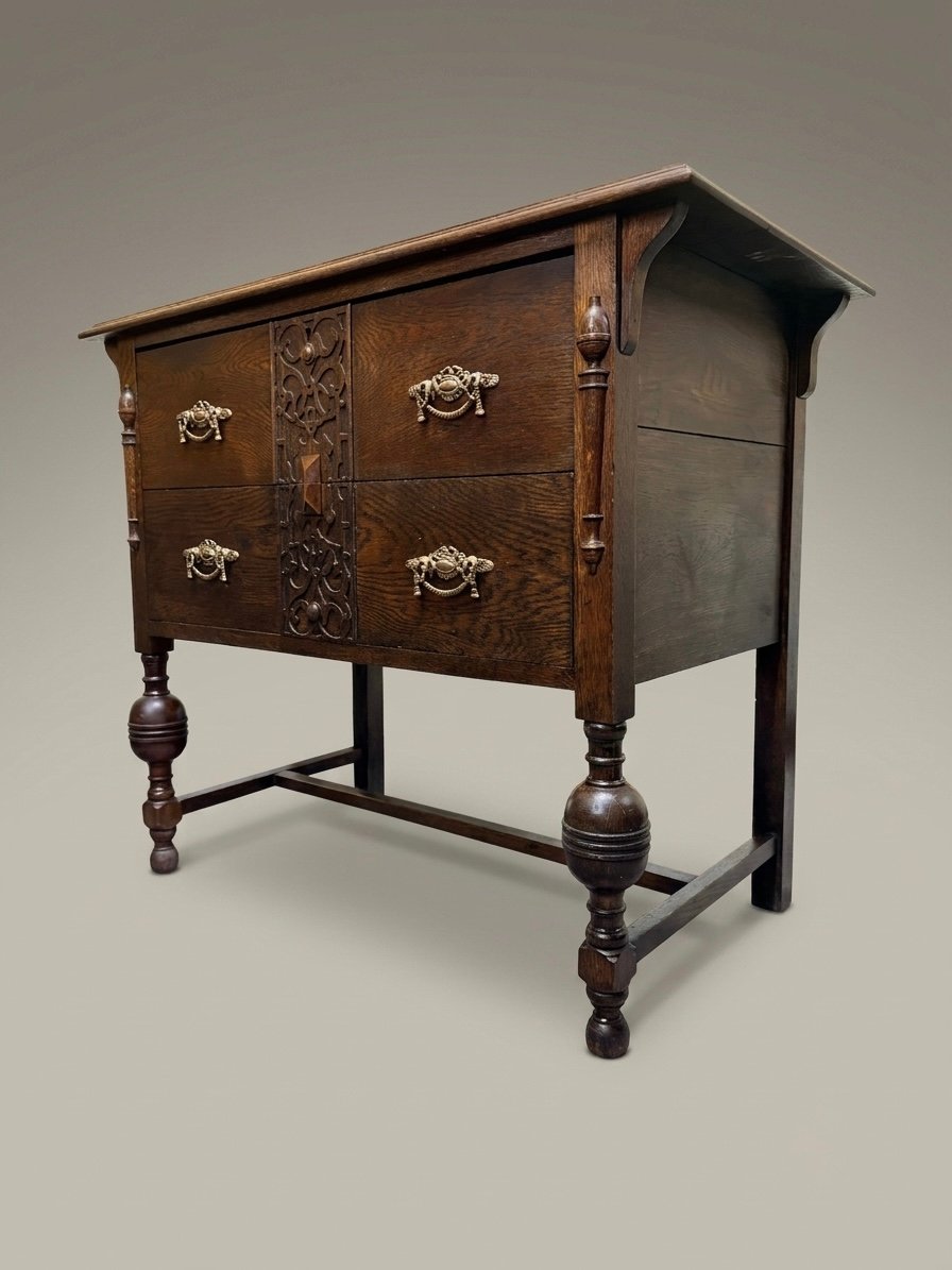 Charming Early 20th Century English Oak Chest of Drawers - Image 2