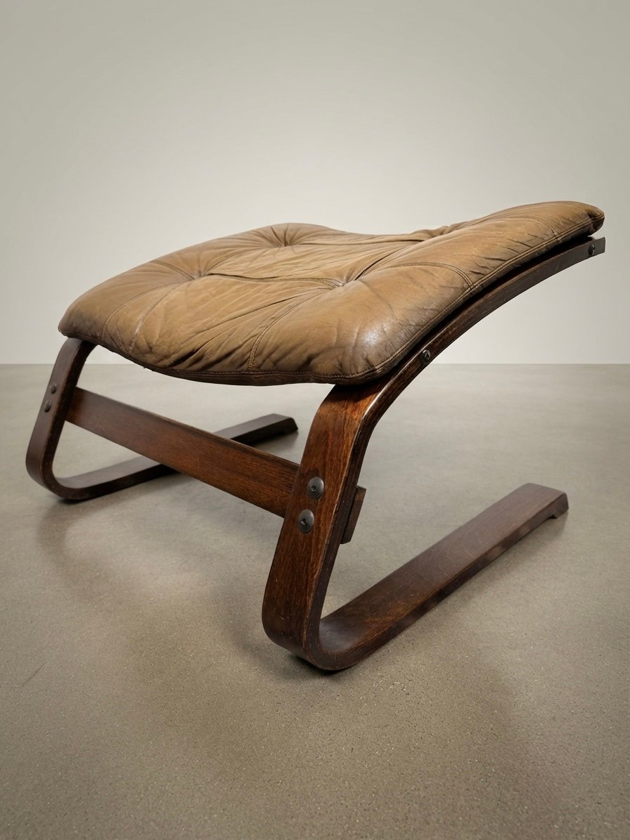 Superb Mid-Century Norwegian Lounge Chairs with Footstool Attributed to Elsa & Nordahl Solheim - Image 5