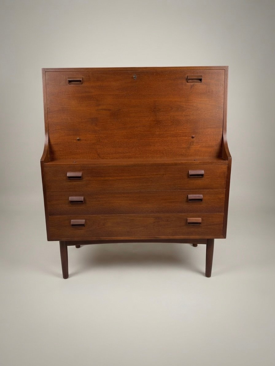 Early Borge Mogensen Model 145 Bureau in Teak and Oak - Image 4