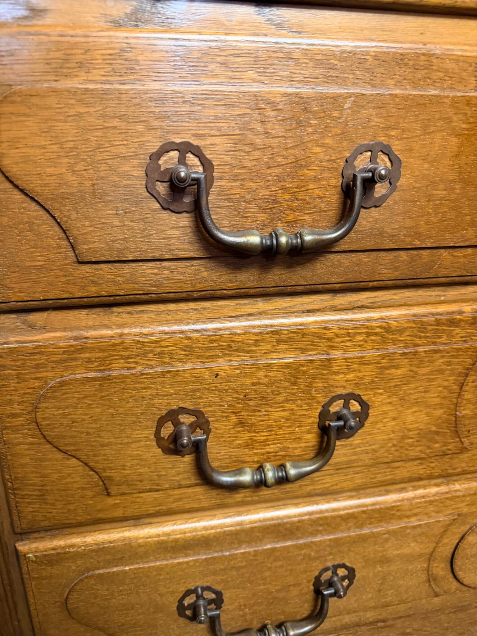 Early 20th Century French Solid Oak Chest of Drawers - Image 5