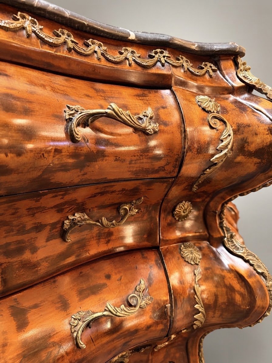 Magnificent French-Style Large Bombe Chest of Drawers w. Marble Top - Image 5