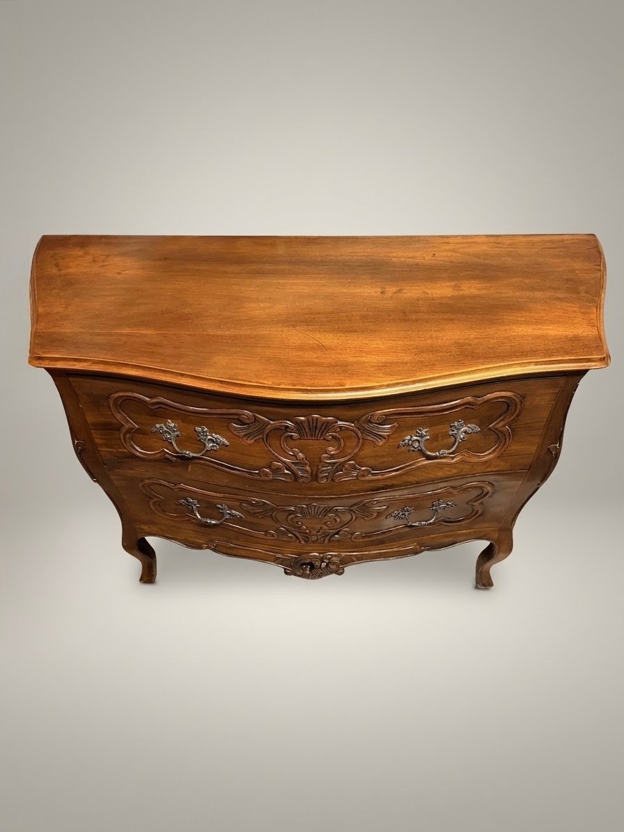 Mid 20th Century Italian Walnut Bombe Chest of Drawers - Image 2