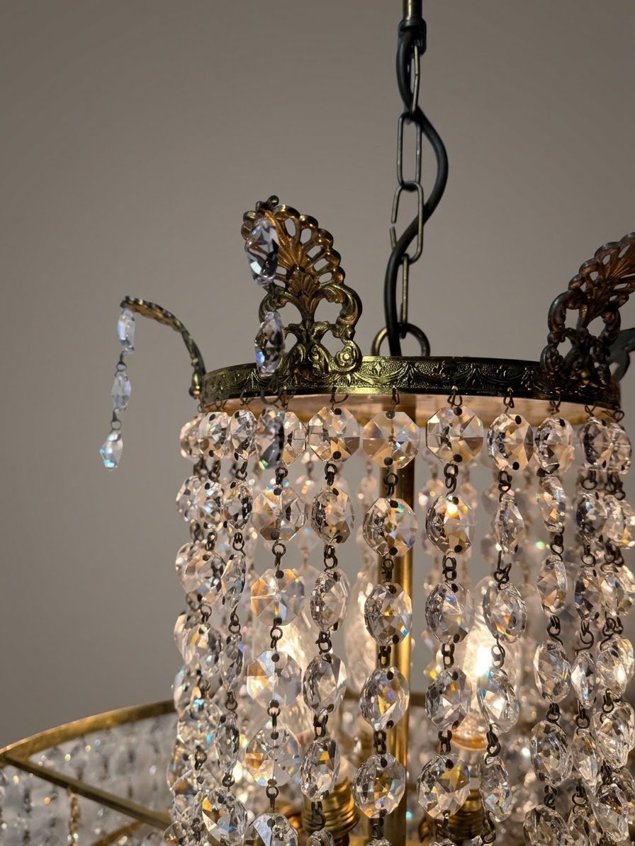 1960s Vintage Crystal & Brass Cascading Chandelier - Image 6